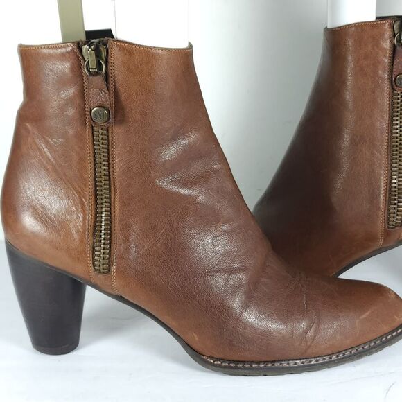 Stuart Weitzman Women's US 10M Brown Cognac Soft Leather Side Zip Ankle Boots - Picture 15 of 16